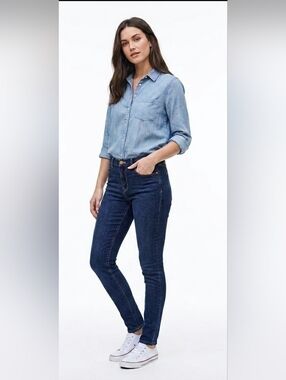 Levi’s Classic Mid Rise Skinny Jeans Dark Wash Stretch Denim